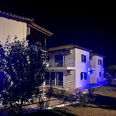 Alexandros Apartments Nydri ภายนอก รูปภาพ