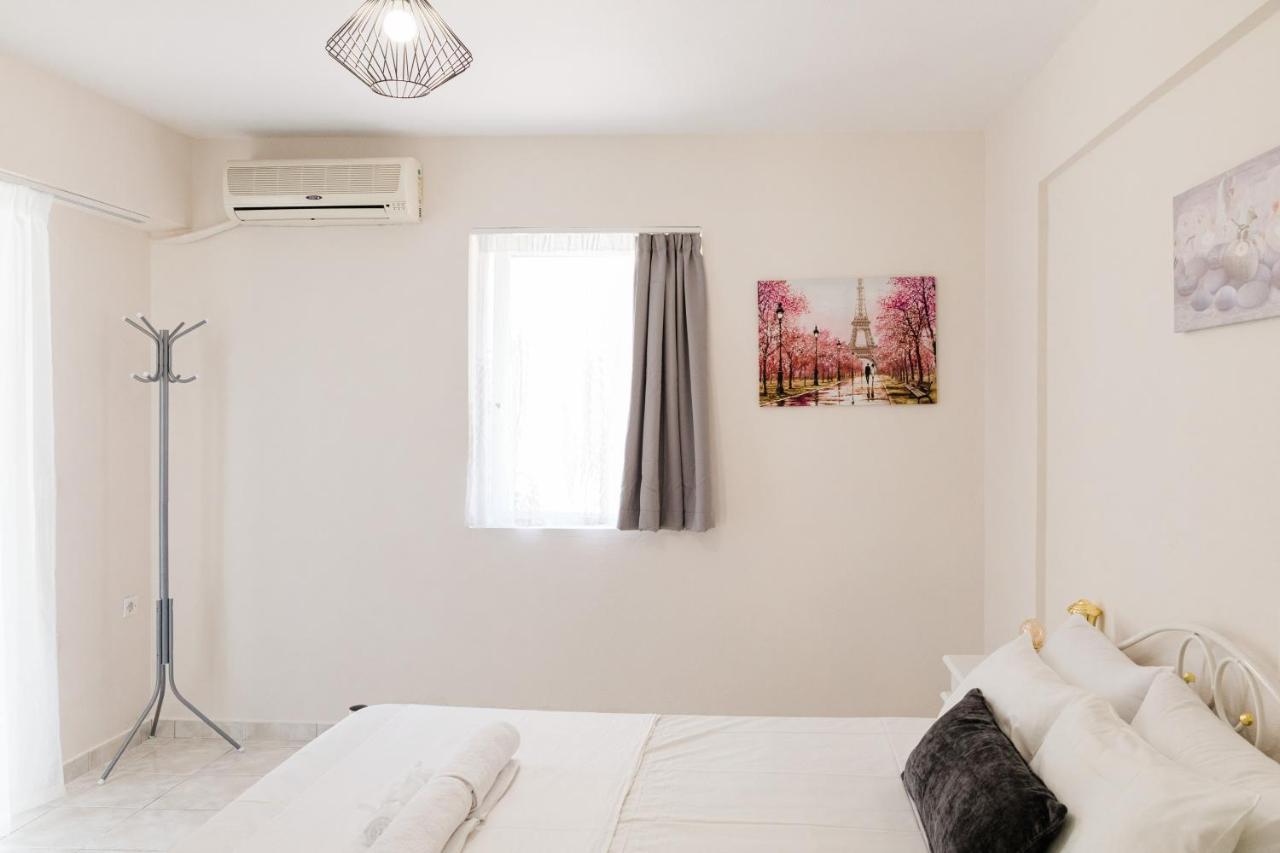 Alexandros Apartments Nydri ภายนอก รูปภาพ